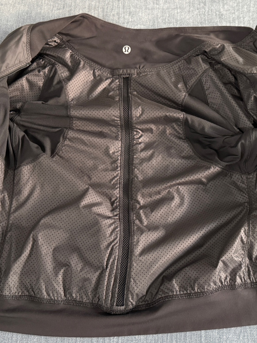 Lululemon Reversible Run: two to make it true jacket size 2 - Picture 10 of 13